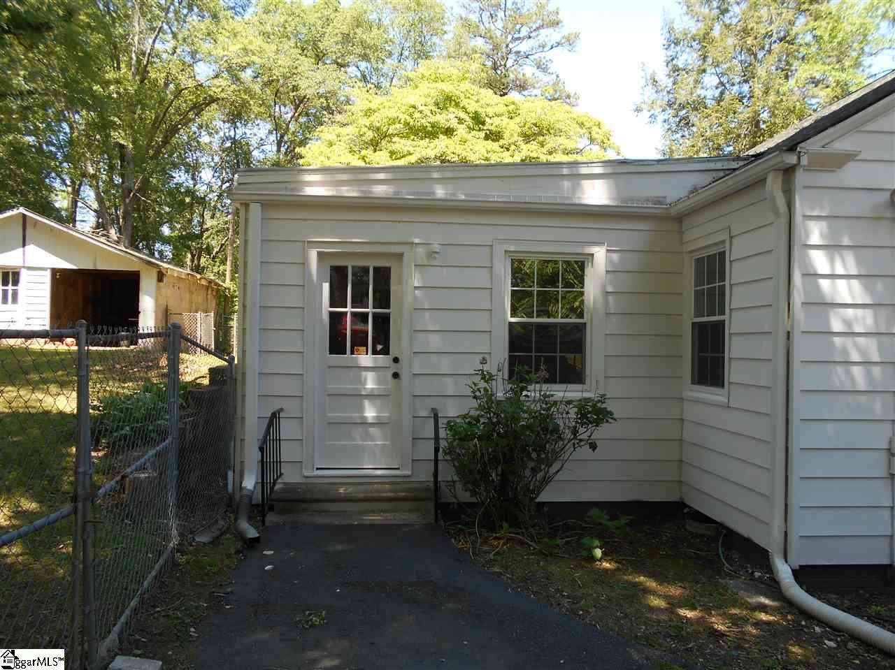 220 Brookside Road Spartanburg, SC 29301 - Photo 7 of 25 Gallery Image 7