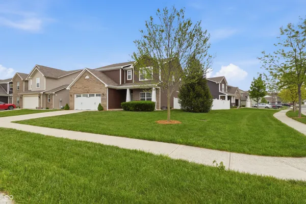 $379,000 | 1689 Maplewood Lane, Pendleton, IN 46064