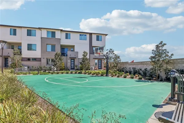 $560,000 | 1571 Lima Way, Unit 5, Placentia, CA 92870