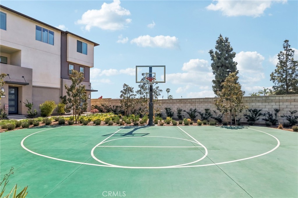 1571 Lima Way, Unit 5 Placentia, CA 92870 - Photo 21 of 21 a view of a basketball court