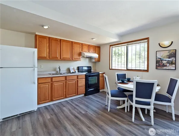 $925,000 | 6750 28th Avenue South, Seattle, WA 98108