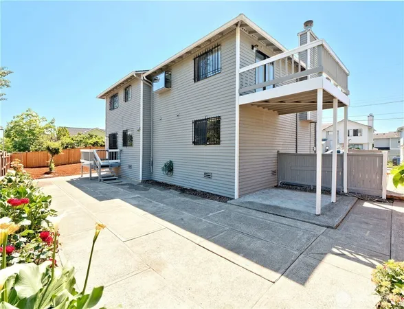 $925,000 | 6750 28th Avenue South, Seattle, WA 98108