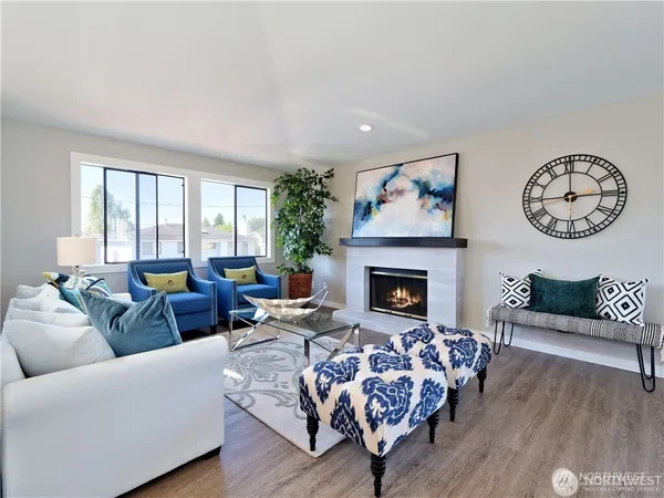$925,000 | 6750 28th Avenue South, Seattle, WA 98108