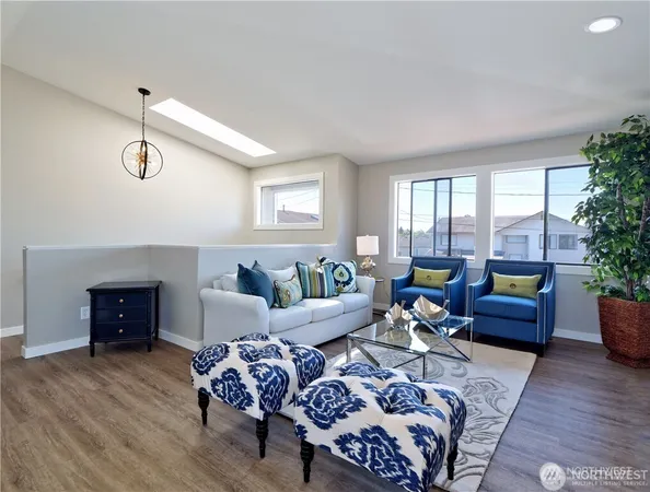 $925,000 | 6750 28th Avenue South, Seattle, WA 98108