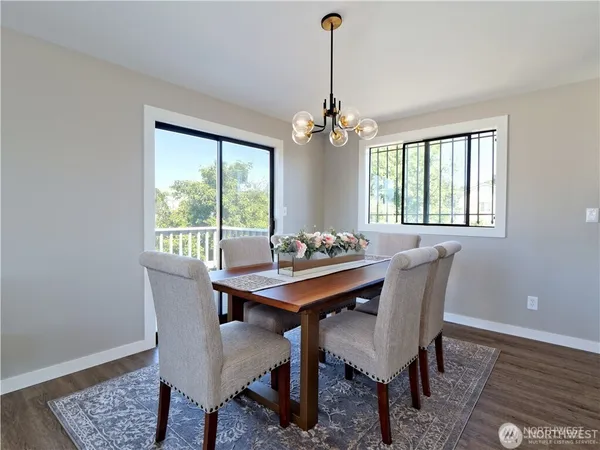 $925,000 | 6750 28th Avenue South, Seattle, WA 98108