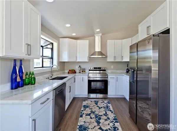 $925,000 | 6750 28th Avenue South, Seattle, WA 98108