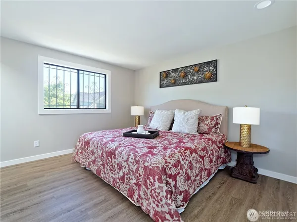 $925,000 | 6750 28th Avenue South, Seattle, WA 98108