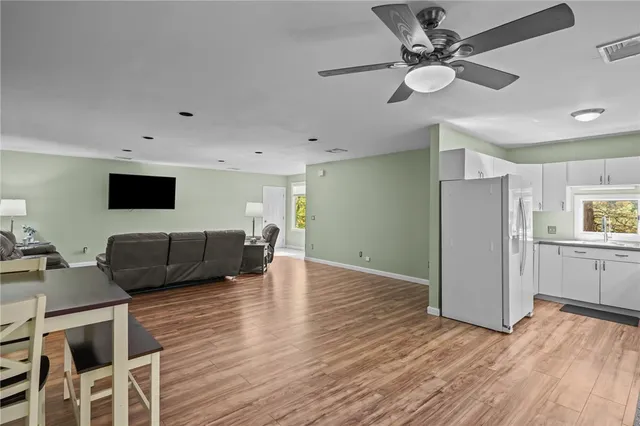 $2,300 | 774 Cooper Road, Glocester, RI 02814