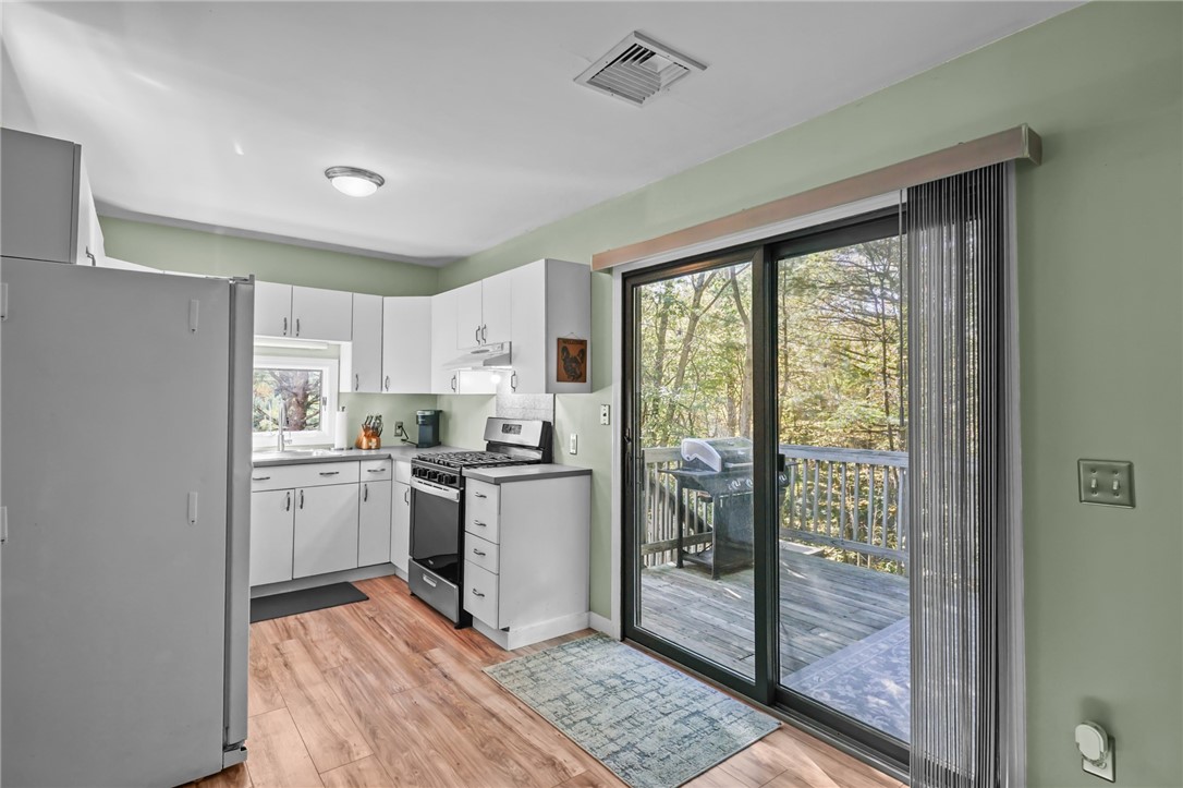 774 Cooper Road Glocester, RI 02814 - Photo 12 of 31