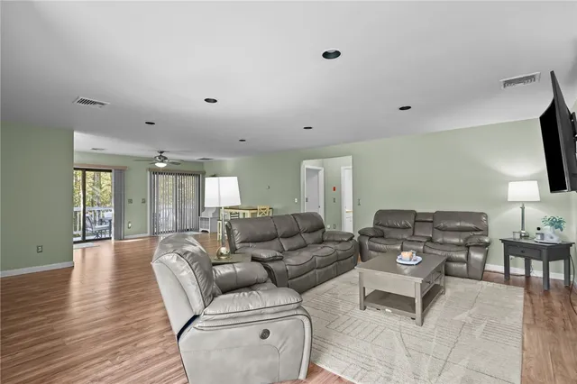 $2,300 | 774 Cooper Road, Glocester, RI 02814