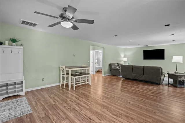 $2,300 | 774 Cooper Road, Glocester, RI 02814