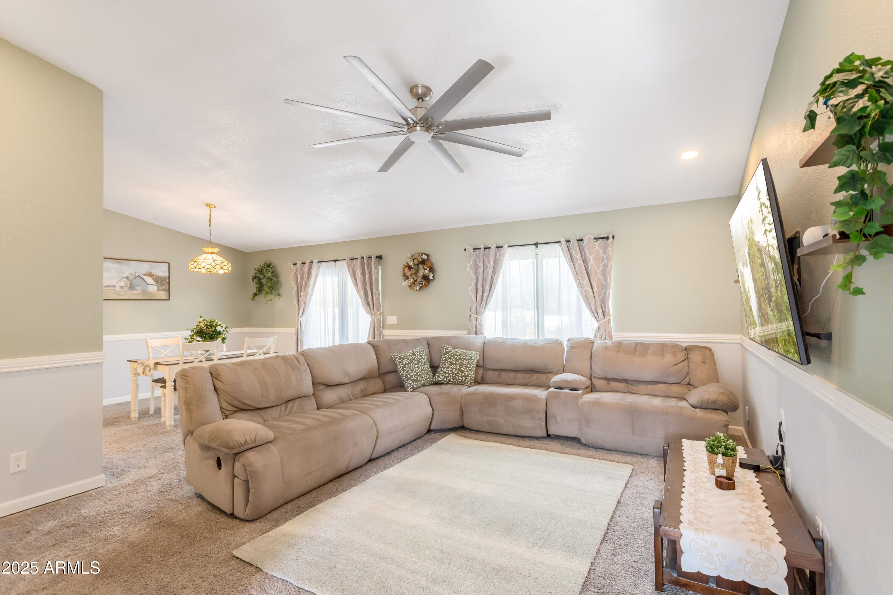 4931 Loma Loop Sierra Vista, AZ 85635 - Photo 7 of 47 a living room with furniture and a large window