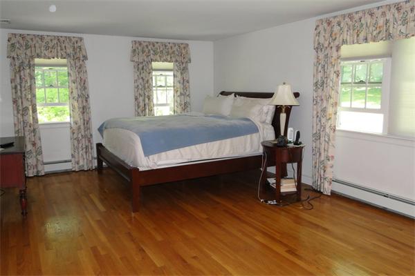 5 Essex Road Wellesley, MA 02481 - Photo 11 of 15 Gallery Image 11