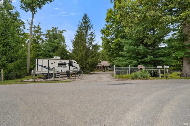 $420,500 | 681 Hancock School Road, Spencer, IN 47460