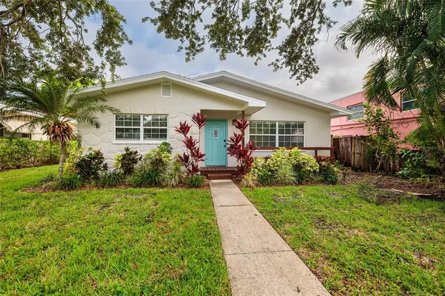 $500,000 | 121 28th Avenue North, St. Petersburg, FL 33704