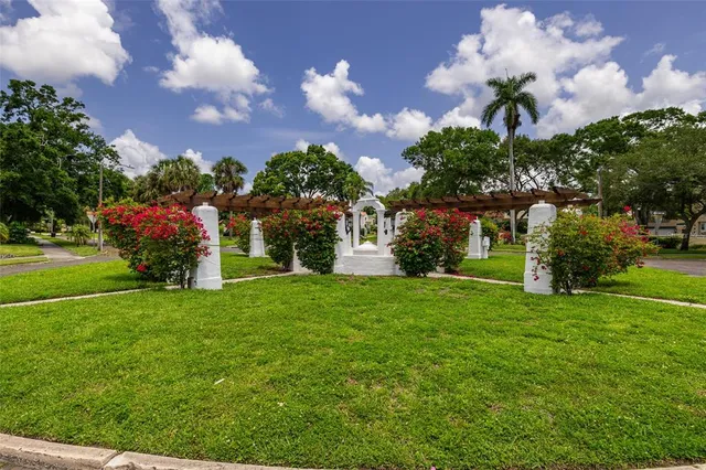 $500,000 | 121 28th Avenue North, St. Petersburg, FL 33704