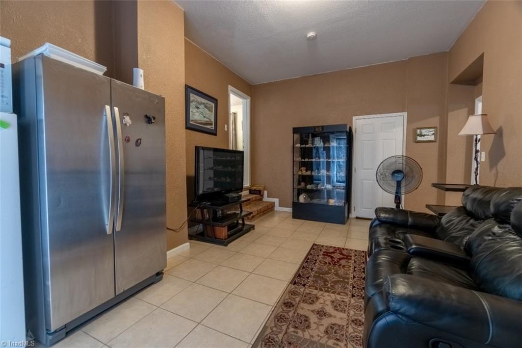 807 Grooms Road Reidsville, NC 27320 - Photo 12 of 25 Gallery Image 12