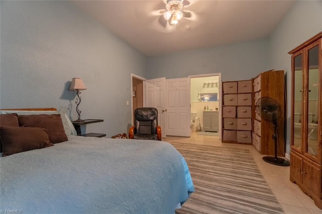 807 Grooms Road Reidsville, NC 27320 - Photo 14 of 25 Gallery Image 14