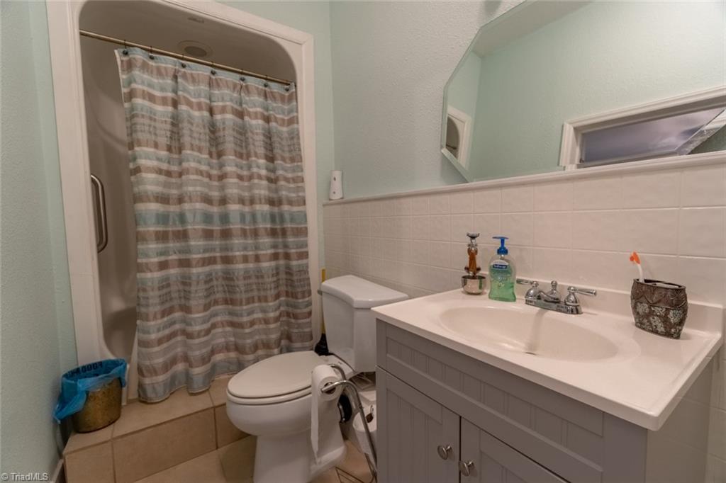 807 Grooms Road Reidsville, NC 27320 - Photo 22 of 25 Gallery Image 22