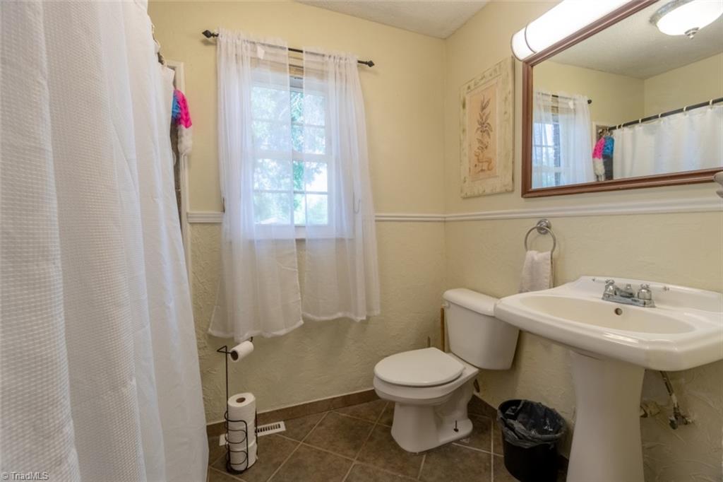 807 Grooms Road Reidsville, NC 27320 - Photo 23 of 25 Gallery Image 23