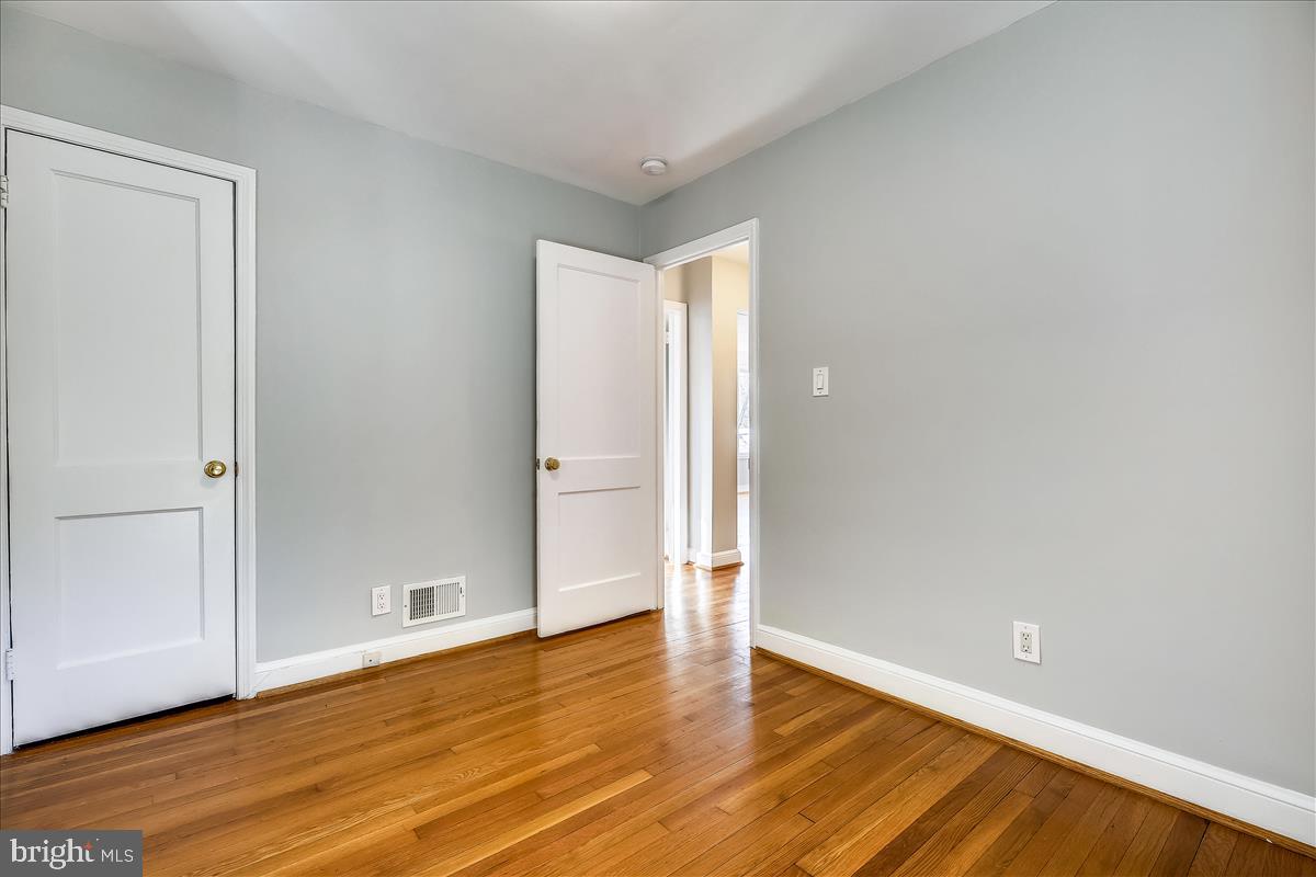 5023 Cushing Drive Kensington, MD 20895 - Photo 16 of 34 2nd Bedroom