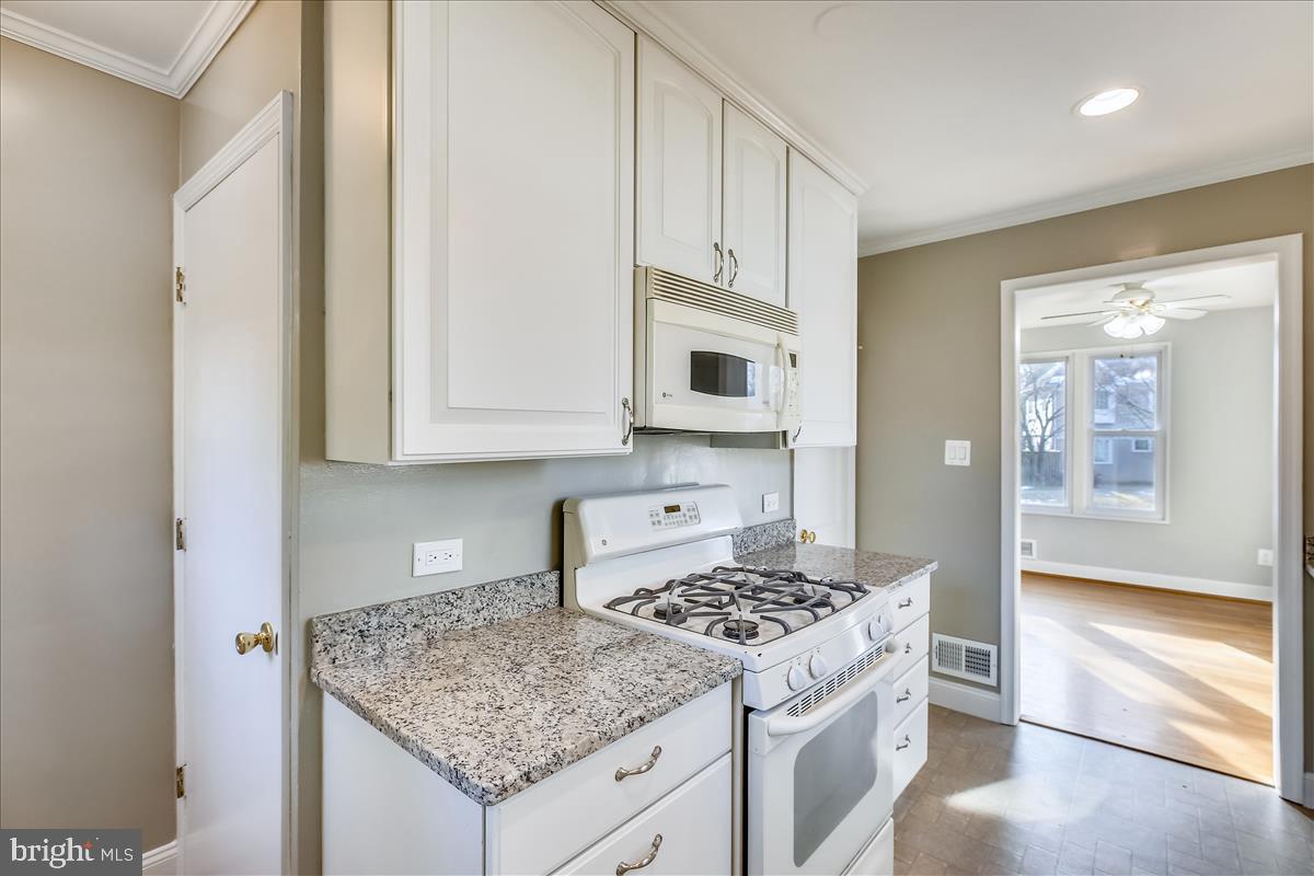 5023 Cushing Drive Kensington, MD 20895 - Photo 10 of 34 Kitchen
