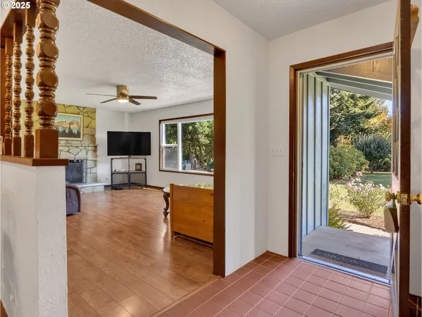 $999,995 | 44434 Southeast Coalman Road, Sandy, OR 97055