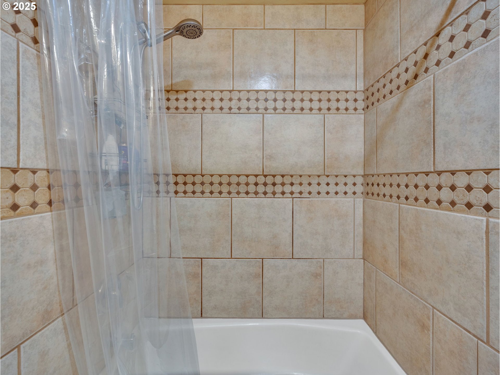 44434 Southeast Coalman Road Sandy, OR 97055 - Photo 33 of 48 a bathroom with a shower