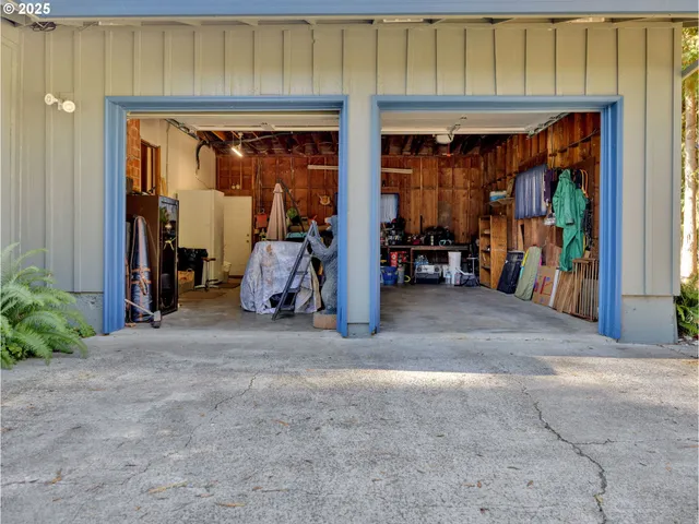 $1,100,000 | 44434 Southeast Coalman Road, Sandy, OR 97055