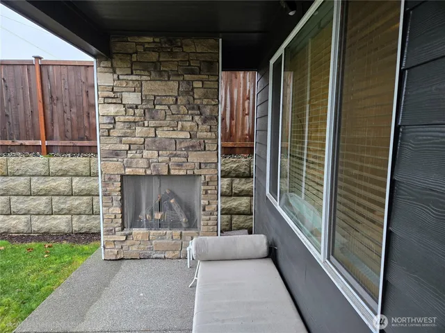 $4,250 | 28902 239th Avenue Southeast, Maple Valley, WA 98010