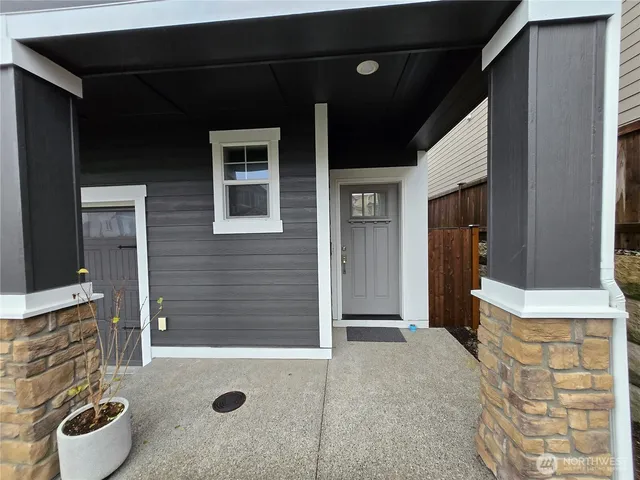 $4,250 | 28902 239th Avenue Southeast, Maple Valley, WA 98010