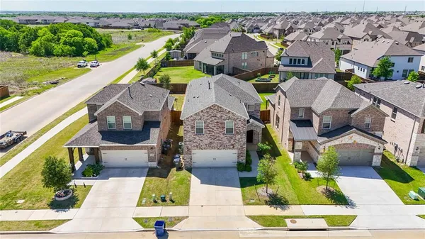 $3,000 | 345 Willowmore Drive, Little Elm, TX 75068