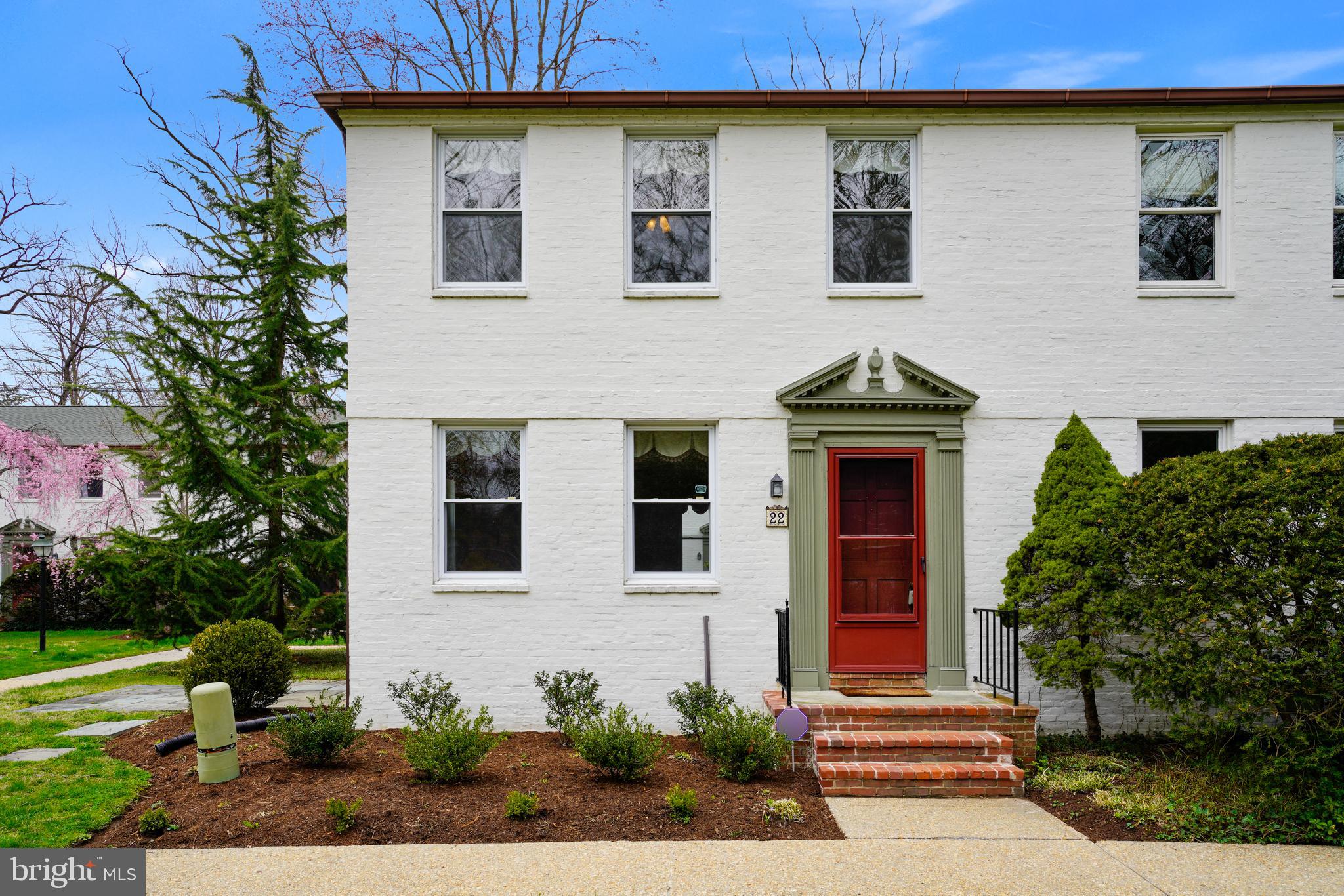 5203 Falls Road, Unit 22 Baltimore, MD 21210 - Photo 2 of 39 Front--End of Group