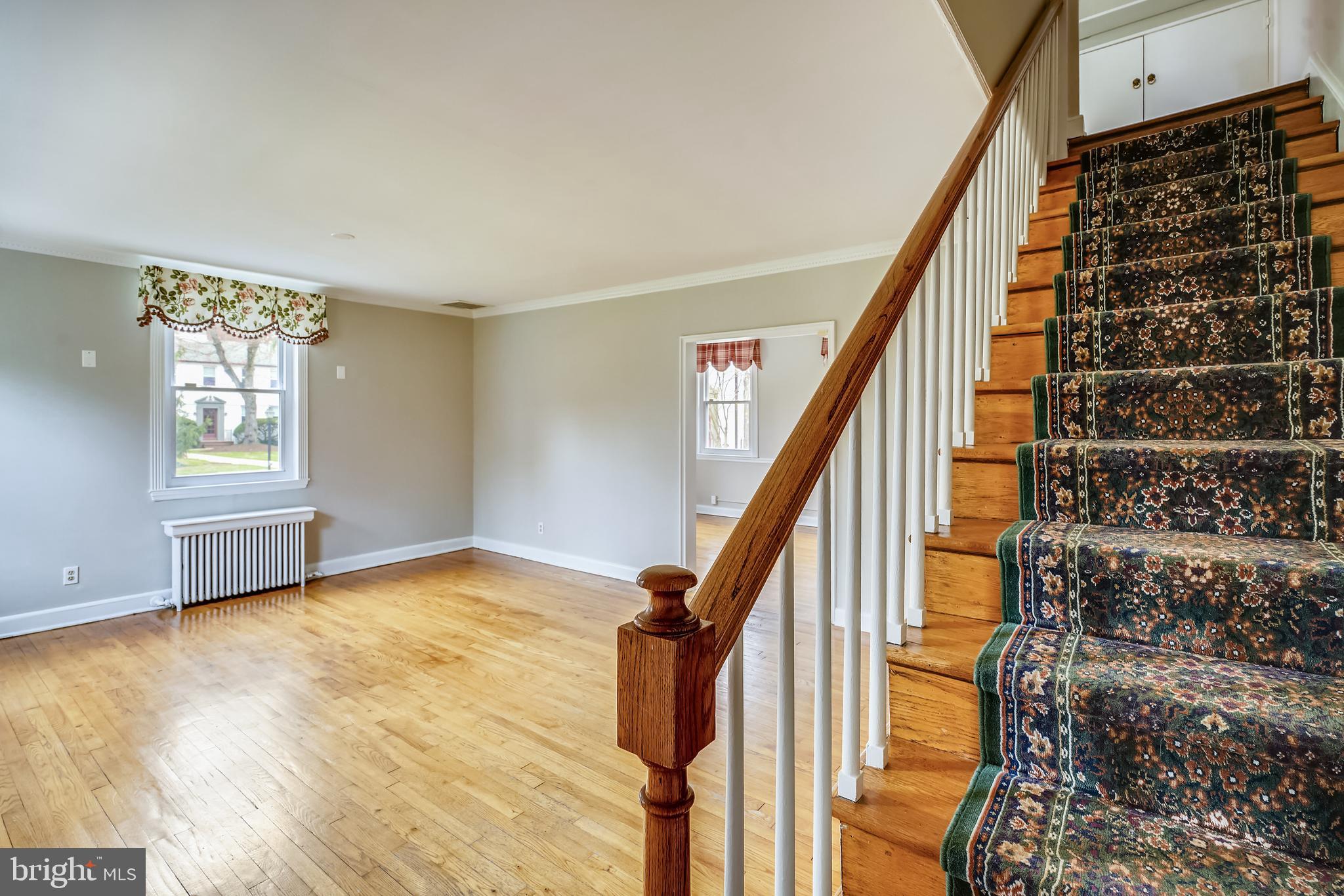5203 Falls Road, Unit 22 Baltimore, MD 21210 - Photo 16 of 39 Stairway to upper level
