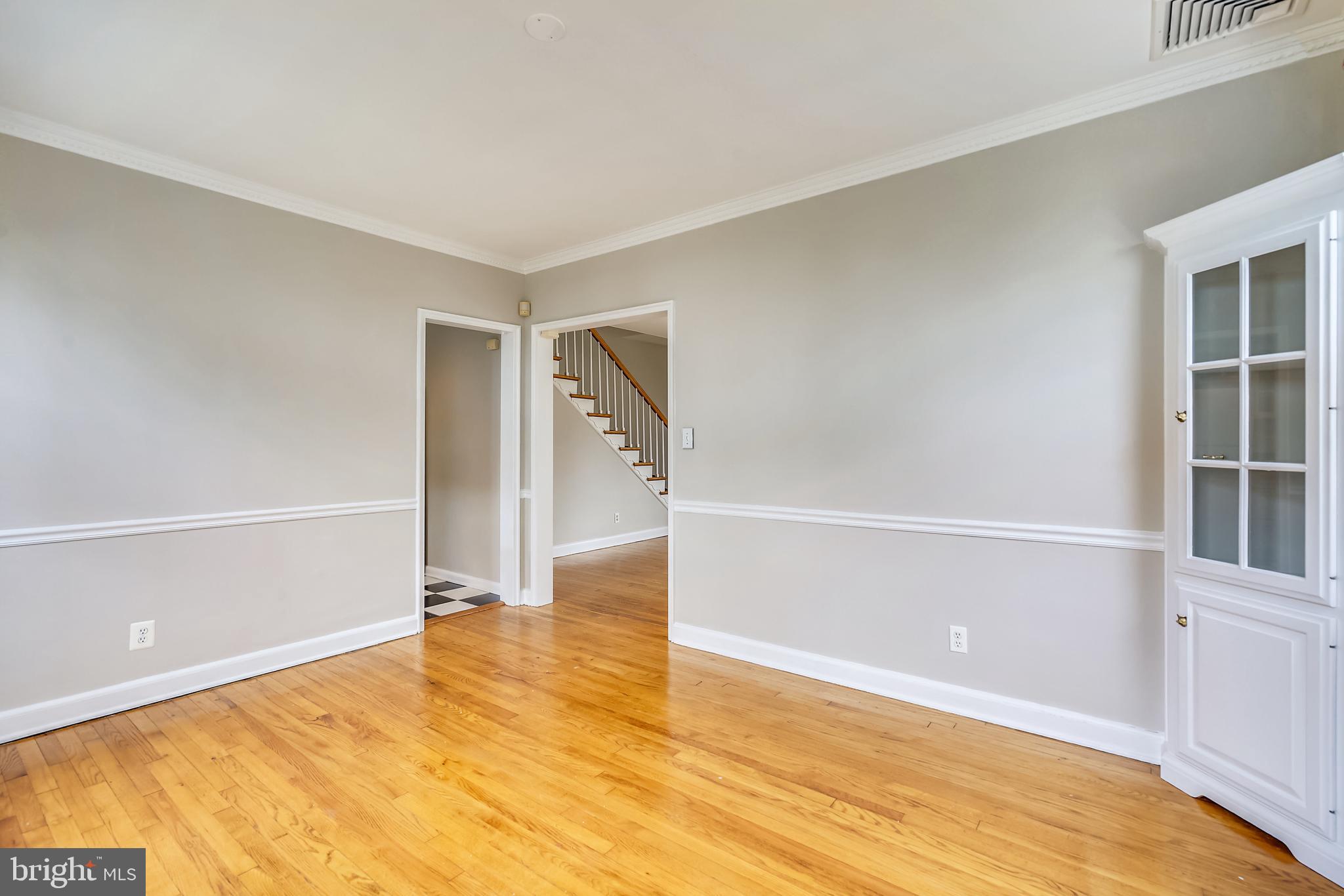 5203 Falls Road, Unit 22 Baltimore, MD 21210 - Photo 20 of 39 Dining Room