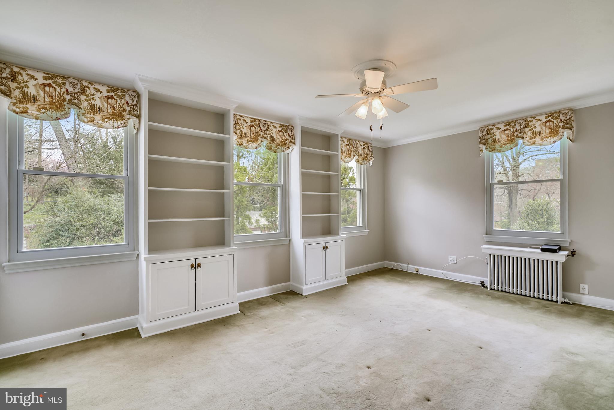 5203 Falls Road, Unit 22 Baltimore, MD 21210 - Photo 29 of 39 MBRM wl twin built-ins