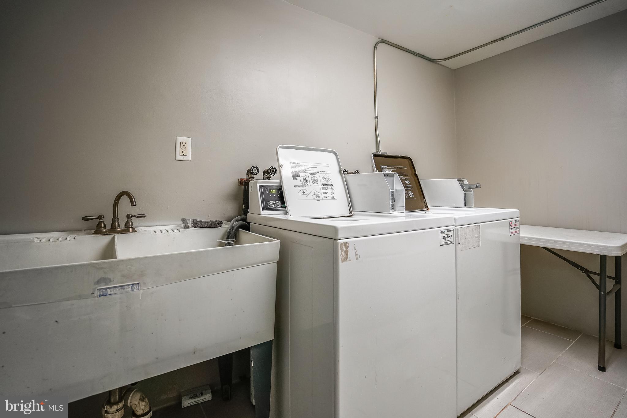 5203 Falls Road, Unit 22 Baltimore, MD 21210 - Photo 36 of 39 Community laundry area