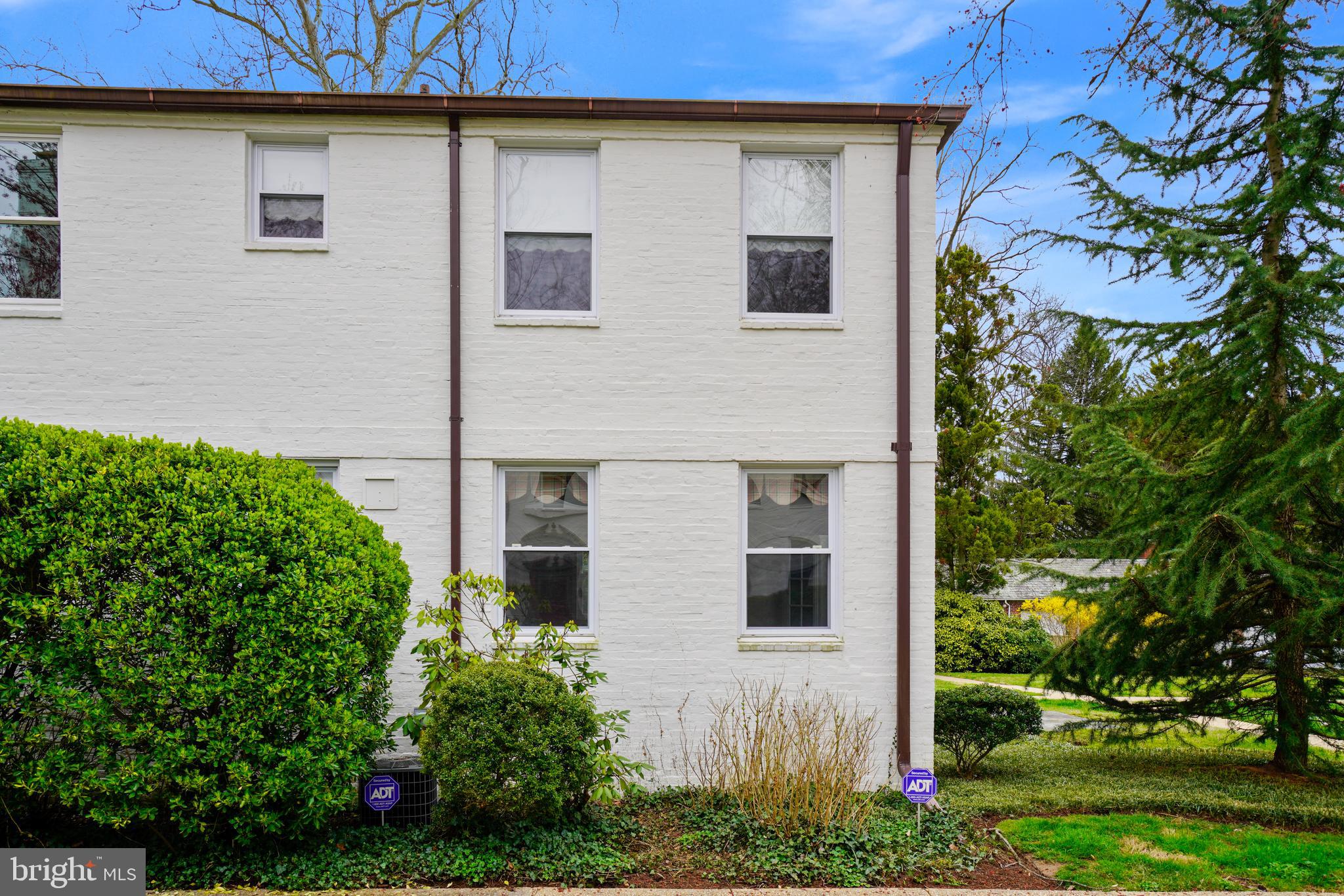 5203 Falls Road, Unit 22 Baltimore, MD 21210 - Photo 6 of 39 Rear of unit