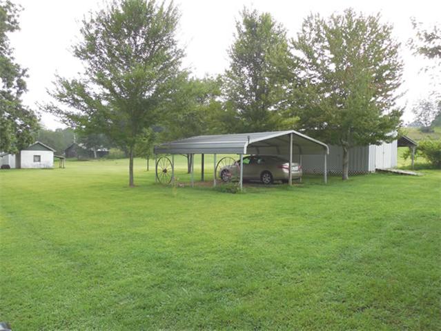 1236 Sheehy Road McEwen, TN 37101 - Photo 4 of 14 Gallery Image 4