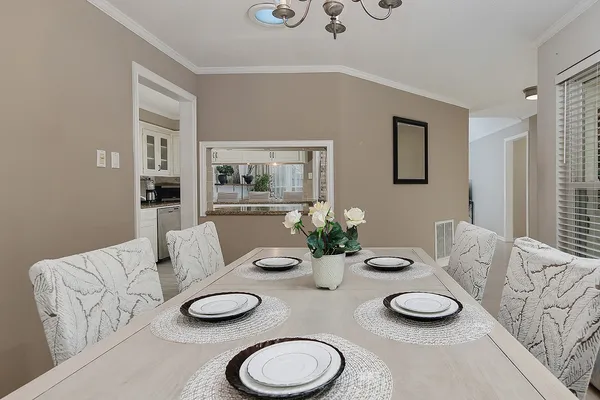 $2,800 | 99 North Deerfoot Circle, The Woodlands, TX 77380