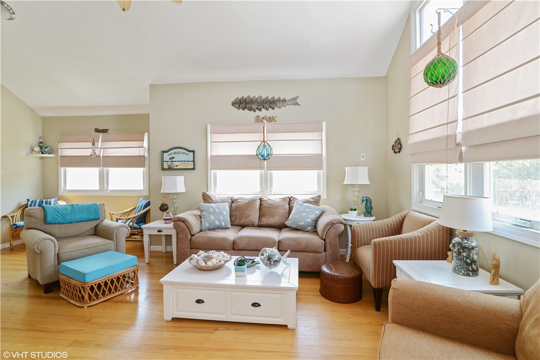 75 Quannacut Road, Unit A Westerly, RI 02891 - Photo 5 of 15