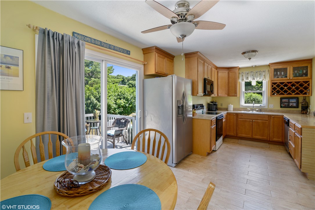 75 Quannacut Road, Unit A Westerly, RI 02891 - Photo 7 of 15