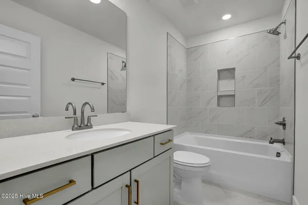 $614,305 | 72 Lookout Point, Hampstead, NC 28443