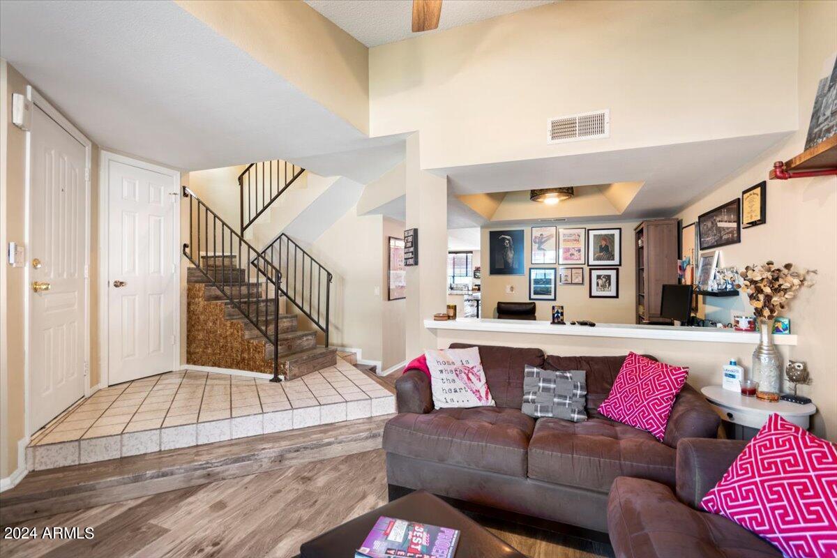 170 East Guadalupe Road, Unit 17 Gilbert, AZ 85234 - Photo 4 of 20 04-51365749