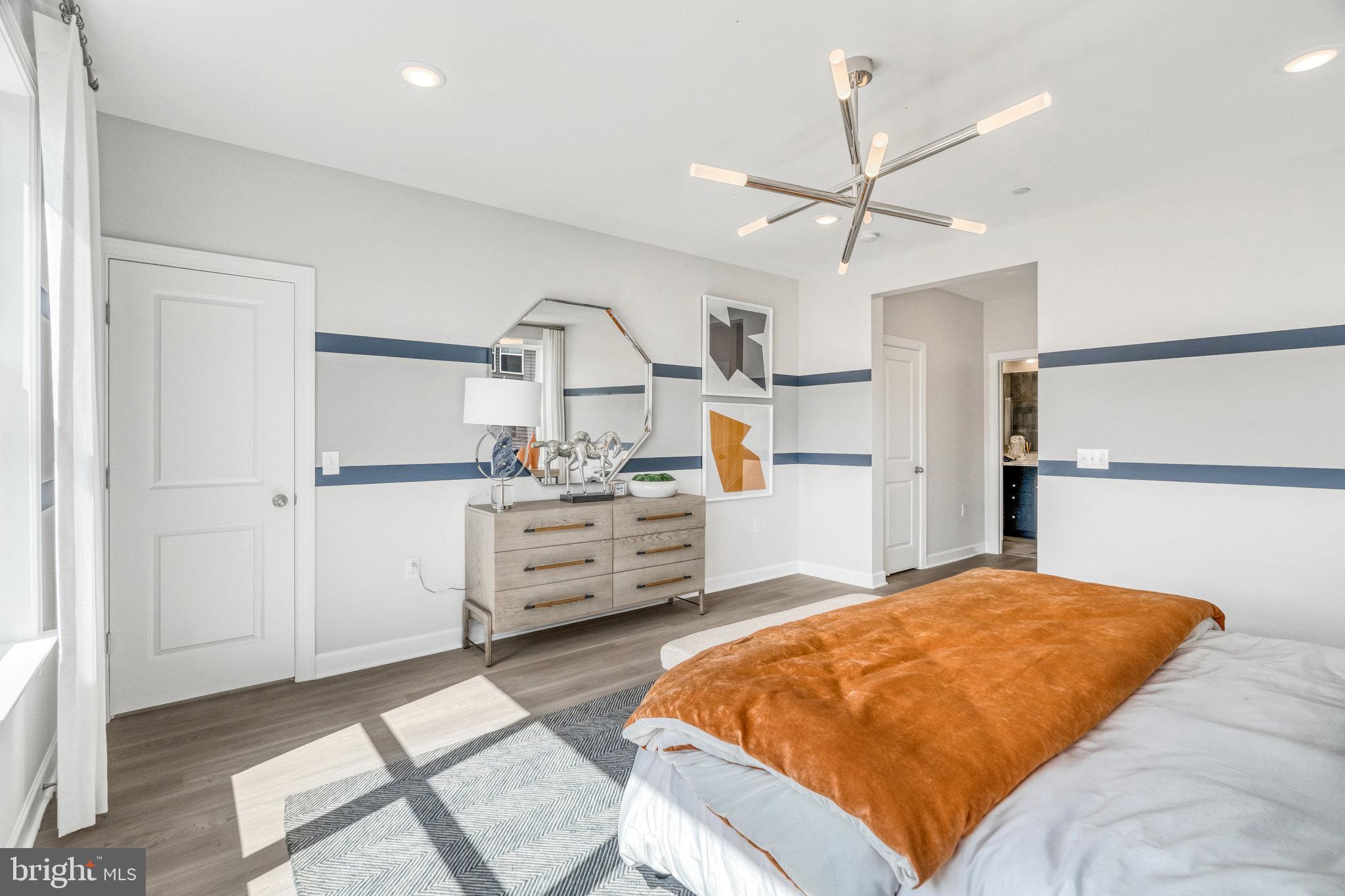 4900 Chelan Crossing Chantilly, VA 20151 - Photo 30 of 39 SAMPLE PHOTO ONLY -PRIMARY BEDROOM