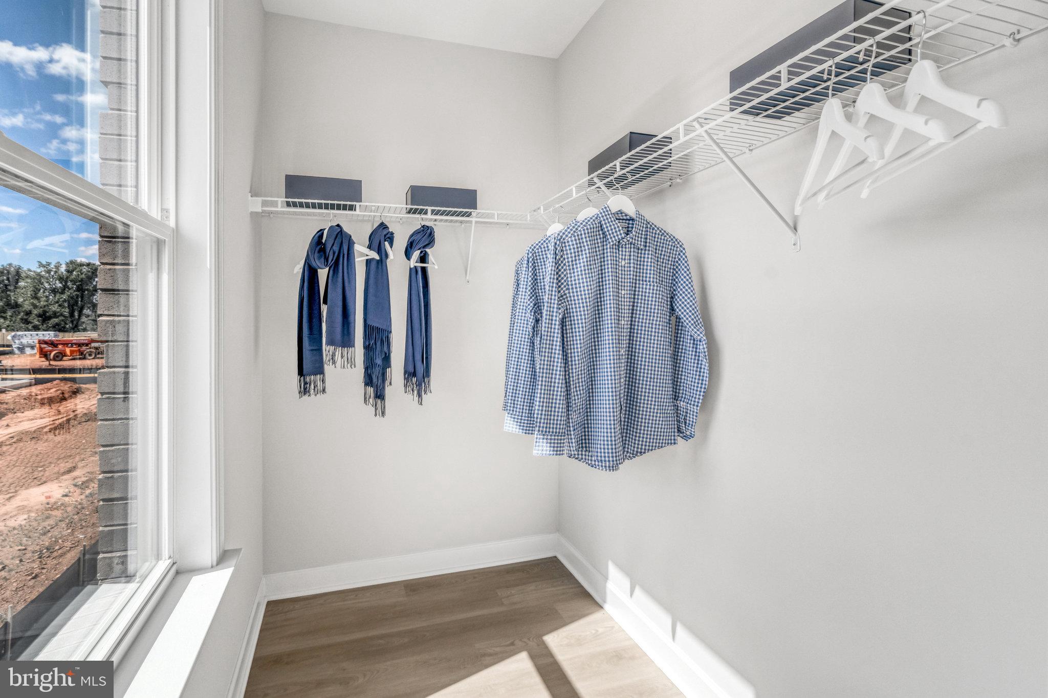 4900 Chelan Crossing Chantilly, VA 20151 - Photo 31 of 39 SAMPLE PHOTO ONLY -PRIMARY BEDROOM CLOSET 1