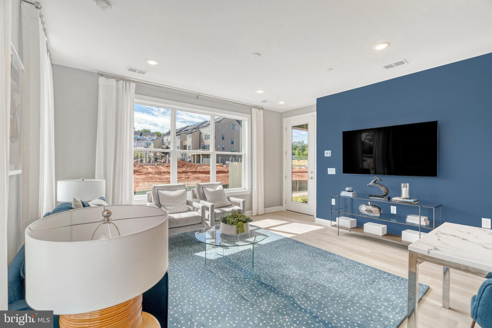 4900 Chelan Crossing Chantilly, VA 20151 - Photo 8 of 39 SAMPLE PHOTO ONLY -GREAT ROOM