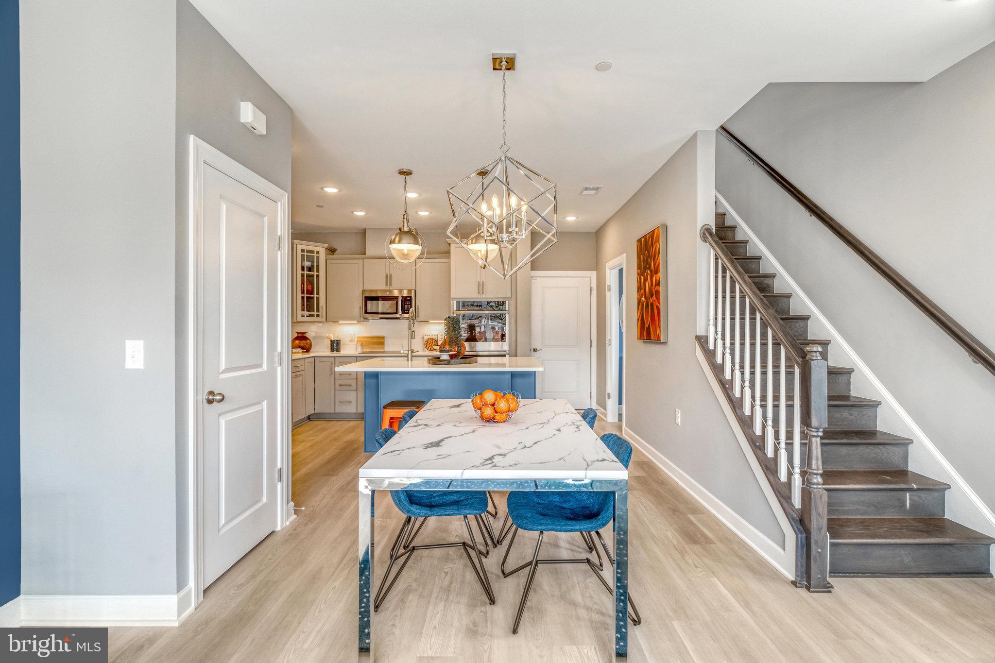 4900 Chelan Crossing Chantilly, VA 20151 - Photo 10 of 39 SAMPLE PHOTO ONLY -DINING AREA