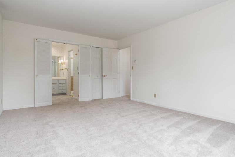 5792 Haddon Place Rockford, IL 61114 - Photo 29 of 47 a view of an empty room and closet area