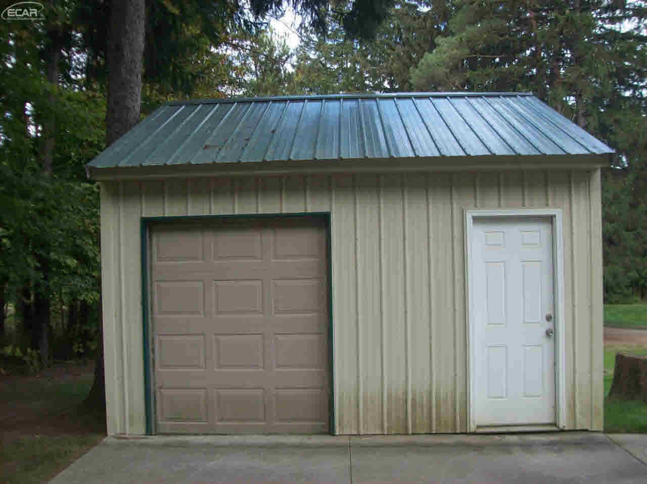 8033 Hogan Road Fenton, MI 48430 - Photo 11 of 34
